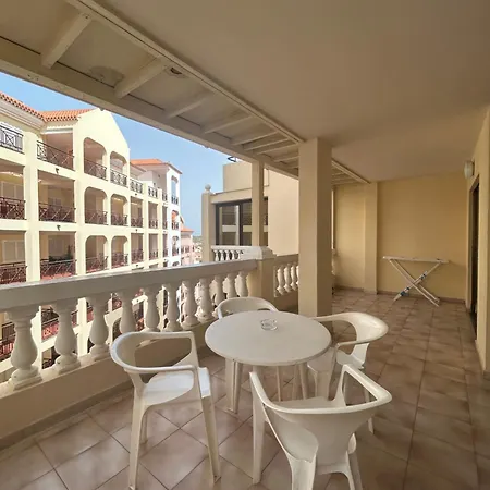 One Bed, Large Balcony In Castle Harbour C103 لوس كريستيانوس